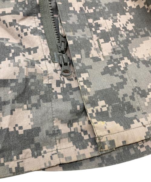 US ARMY（ユーエスアーミー）US ARMY (ユーエスアーミー) 【古着】ACUジャケット　迷彩　デジタルカモ　コンバットジャケット グリーン サイズ:SMALL-REGULARの古着・服飾アイテム