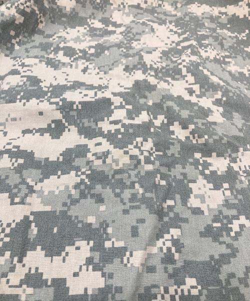 US ARMY（ユーエスアーミー）US ARMY (ユーエスアーミー) 【古着】ACUジャケット　迷彩　デジタルカモ　コンバットジャケット グリーン サイズ:SMALL-REGULARの古着・服飾アイテム