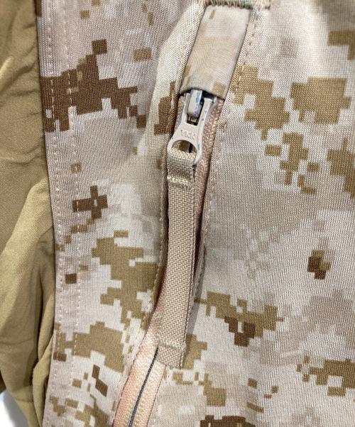 US ARMY（ユーエスアーミー）US ARMY (ユーエスアーミー) 【古着】COMBAT DESERT JACKET  コンバットデザートジャケット　軍物　ミリタリー　USMC ベージュ サイズ:Mの古着・服飾アイテム