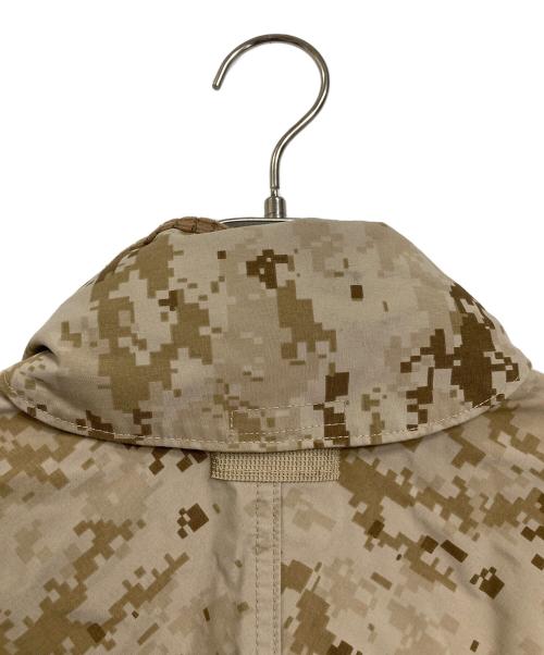 US ARMY（ユーエスアーミー）US ARMY (ユーエスアーミー) 【古着】COMBAT DESERT JACKET  コンバットデザートジャケット　軍物　ミリタリー　USMC ベージュ サイズ:Mの古着・服飾アイテム