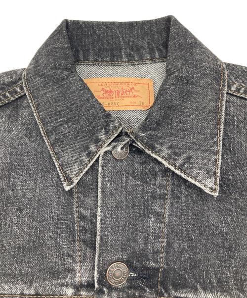 LEVI'S（リーバイス）LEVI'S (リーバイス) 先染めデニムジャケット グレー サイズ:38の古着・服飾アイテム