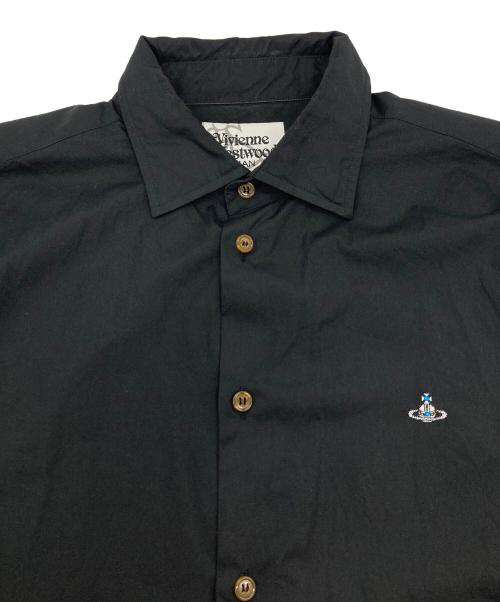 Vivienne Westwood man（ヴィヴィアン ウェストウッド マン）Vivienne Westwood man (ヴィヴィアン ウェストウッド マン) オーブロゴシャツ ブラック サイズ:46の古着・服飾アイテム
