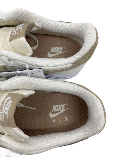 NIKE（ナイキ）NIKE (ナイキ) Air Force 1 '07 LV8 ベージュ×ホワイト サイズ:US10の古着・服飾アイテム