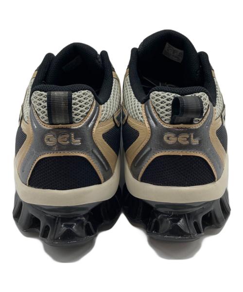 asics（アシックス）asics (アシックス) GEL-QUANTUM KINETIC　ローカットスニーカー ベージュ サイズ:US9.5の古着・服飾アイテム