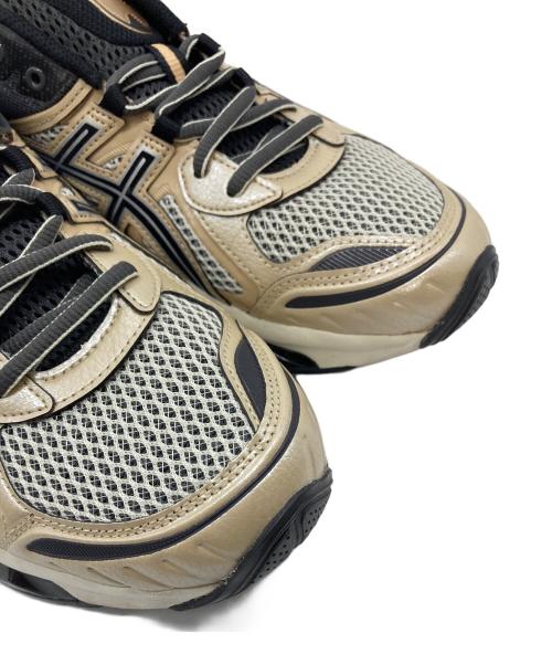 asics（アシックス）asics (アシックス) GEL-QUANTUM KINETIC　ローカットスニーカー ベージュ サイズ:US9.5の古着・服飾アイテム