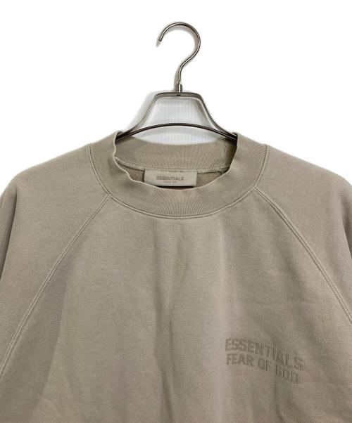 FOG ESSENTIALS（フィアオブゴッド エッセンシャル）FOG ESSENTIALS (フィアオブゴッド エッセンシャル) フロッキープリントクルーネックスウェット　ベージュ ベージュ サイズ:Lの古着・服飾アイテム