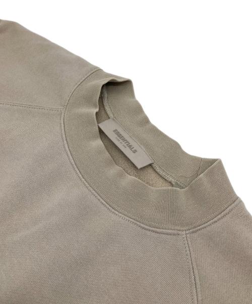 FOG ESSENTIALS（フィアオブゴッド エッセンシャル）FOG ESSENTIALS (フィアオブゴッド エッセンシャル) フロッキープリントクルーネックスウェット　ベージュ ベージュ サイズ:Lの古着・服飾アイテム