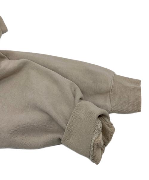 FOG ESSENTIALS（フィアオブゴッド エッセンシャル）FOG ESSENTIALS (フィアオブゴッド エッセンシャル) フロッキープリントクルーネックスウェット　ベージュ ベージュ サイズ:Lの古着・服飾アイテム