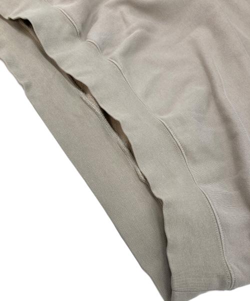 FOG ESSENTIALS（フィアオブゴッド エッセンシャル）FOG ESSENTIALS (フィアオブゴッド エッセンシャル) フロッキープリントクルーネックスウェット　ベージュ ベージュ サイズ:Lの古着・服飾アイテム