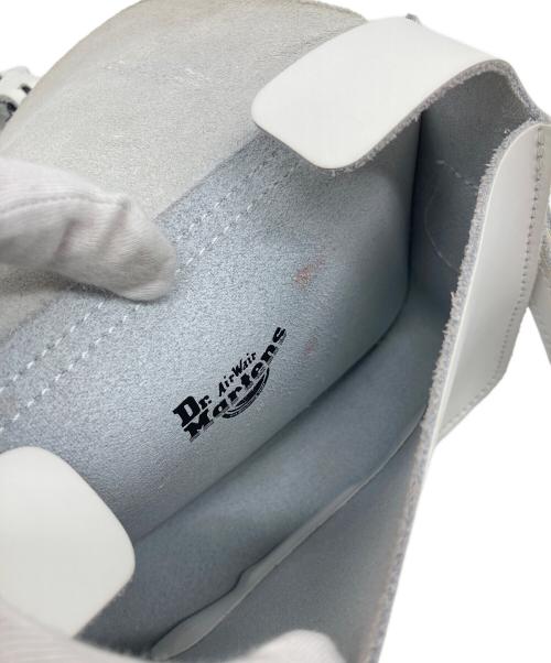 Dr.Martens（ドクターマーチン）Dr.Martens (ドクターマーチン) 7 インチ サッチェル バッグ　ショルダーバッグ ホワイト サイズ:実寸参照の古着・服飾アイテム
