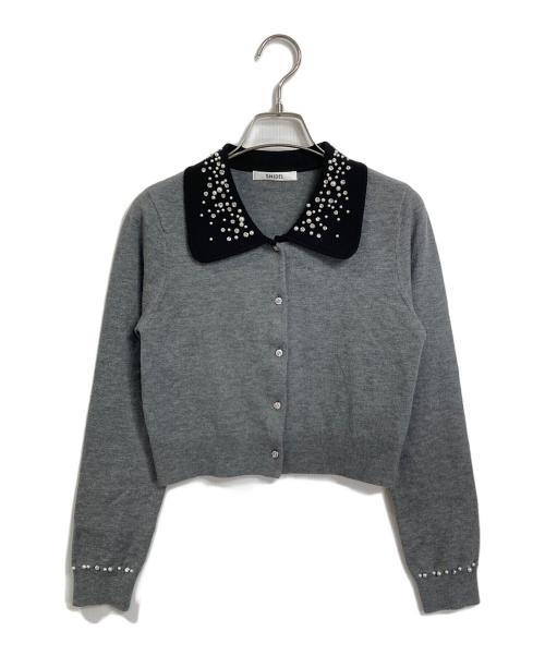 Snidel（スナイデル）Snidel (スナイデル) ビジューカラーニットカーディガン　パールカーディガン　襟付きカーディガン グレー サイズ:Freeの古着・服飾アイテム