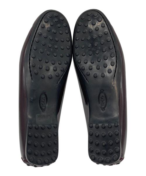 TOD'S（トッズ）TOD'S (トッズ) エナメルドライビングシューズ　フラットシューズ　イタリア製 パープル サイズ:36 1/2の古着・服飾アイテム