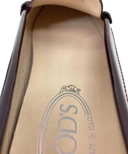 TOD'S（トッズ）TOD'S (トッズ) エナメルドライビングシューズ　フラットシューズ　イタリア製 パープル サイズ:36 1/2の古着・服飾アイテム