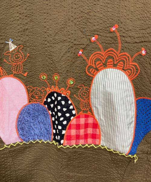 OLLEBOREBLA（アルベロベロ）OLLEBOREBLA (アルベロベロ) ぶたさん刺繍 アップリケワンピース　半袖ワンピース ブラウン サイズ:実寸参照の古着・服飾アイテム
