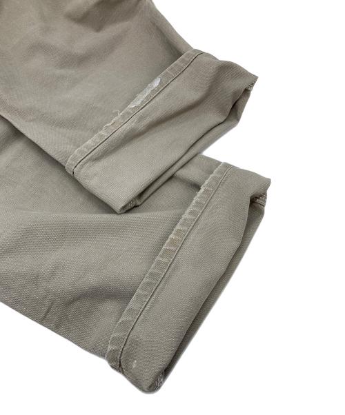 CarHartt（カーハート）CarHartt (カーハート) 【古着】ペインターパンツ　ダック地　ベージュ　ペインターパンツ　レザーパッチ グレー サイズ:36×32の古着・服飾アイテム