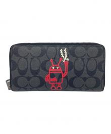 COACH×Keith Haring（コーチ×キースヘリング）の古着「コラボラウンドジップロングウォレット　シグネチャー　ラウンドファスナー　長財布　」｜グレー