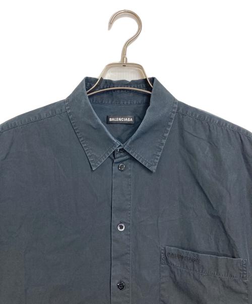 BALENCIAGA（バレンシアガ）BALENCIAGA (バレンシアガ) 19aw 胸ロゴ刺繍シャツ　コットンシャツ ブラック サイズ:39の古着・服飾アイテム
