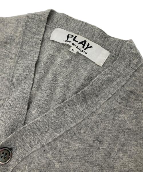 PLAY COMME des GARCONS（プレイコムデギャルソン）PLAY COMME des GARCONS (プレイコムデギャルソン) ニットカーディガン　ウールカーディガン　日本製 グレー サイズ:Sの古着・服飾アイテム