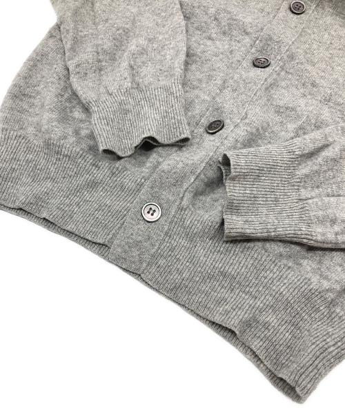 PLAY COMME des GARCONS（プレイコムデギャルソン）PLAY COMME des GARCONS (プレイコムデギャルソン) ニットカーディガン　ウールカーディガン　日本製 グレー サイズ:Sの古着・服飾アイテム