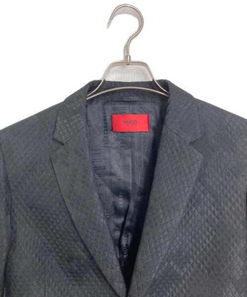 HUGO BOSS（ヒューゴ ボス）HUGO BOSS (ヒューゴ ボス) 裏地総柄ダイヤキルトテーラードジャケット　アウター　ライトアウター　セレモニー ブラック サイズ:44の古着・服飾アイテム