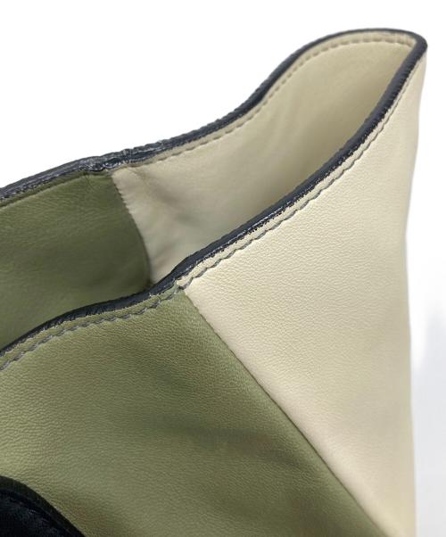 MARC JACOBS（マークジェイコブス）MARC JACOBS (マークジェイコブス) ラムスキントートバッグ　羊革　イタリア製 カーキ サイズ:実寸参照の古着・服飾アイテム