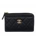 CHANEL（シャネル）の古着「フラグメントケース　 マトラッセ ココマーク ストラス カードホルダー  ミニ財布」｜ブラック