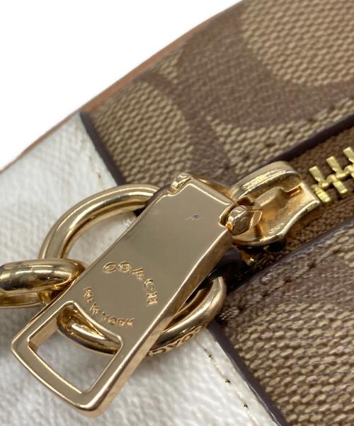 COACH（コーチ）COACH (コーチ) ジェイミー カメラ バッグ ブロックド シグネチャー　ショルダーバッグ ホワイト×ベージュ サイズ:実寸参照の古着・服飾アイテム