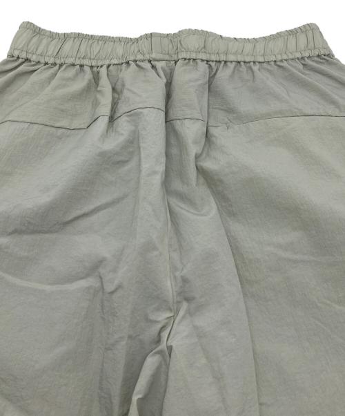 uniform experiment（ユニフォームエクスペリメント）uniform experiment (ユニフォームエクスペリメント) CRYSTAL NYLON EASY SHORTS クリスタルナイロンイージーショーツ　日本製　25SS グリーン サイズ:3の古着・服飾アイテム