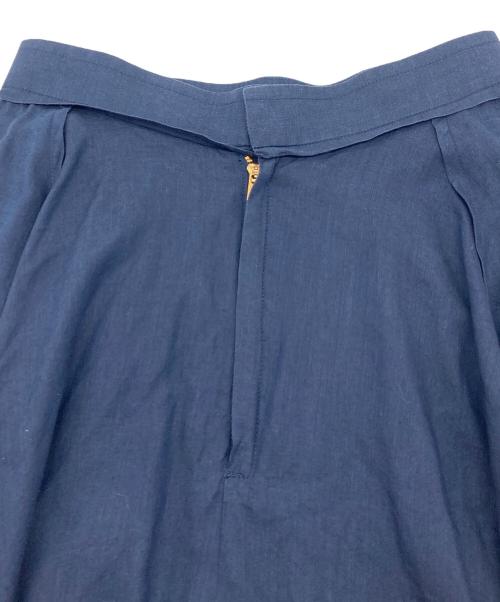 MADISON BLUE（マディソンブルー）MADISON BLUE (マディソンブルー) タックサーキュラーロングスカート　日本製 ネイビー サイズ:02の古着・服飾アイテム