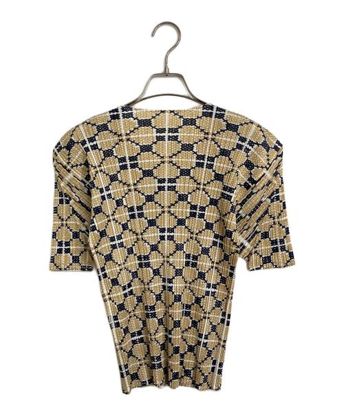 PLEATS PLEASE（プリーツプリーズ）PLEATS PLEASE (プリーツプリーズ) クローバー転写プリーツ半袖ブラウス　プリーツプリーツ　日本 ベージュ サイズ:3の古着・服飾アイテム