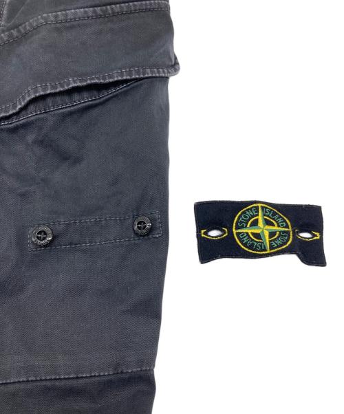 STONE ISLAND（ストーンアイランド）STONE ISLAND (ストーンアイランド) 22AW ワッペン付き Utility Cargo Trousers グレー サイズ:33の古着・服飾アイテム
