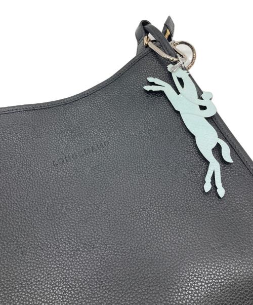 LONGCHAMP（ロンシャン）LONGCHAMP (ロンシャン) ル フローネ ジップクロスボディバッグ　レザーバッグ　ショルダーバッグ ブラック サイズ:実寸参照の古着・服飾アイテム