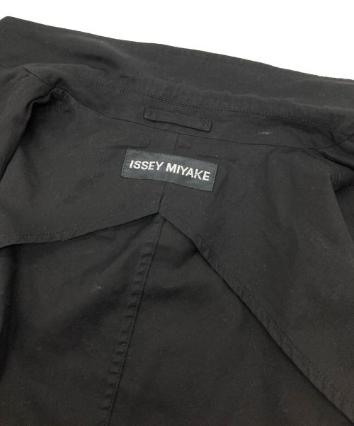 ISSEY MIYAKE（イッセイミヤケ）ISSEY MIYAKE (イッセイミヤケ) テーラードジャケット　15AW アウター　ライトアウター　日本製 ブラック サイズ:2の古着・服飾アイテム