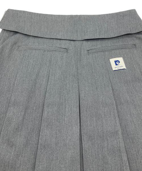 pierre cardin（ピエール・カルダン）pierre cardin (ピエール・カルダン) FRAY ID (フレイ アイディー) ミニスカート　プリーツスカート グレー サイズ:1 未使用品の古着・服飾アイテム
