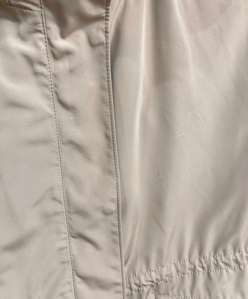 自由区（ジユウク）自由区 (ジユウク) メモリータッサー フード付きブルゾン　アウター　ライトアウター ベージュ サイズ:40の古着・服飾アイテム