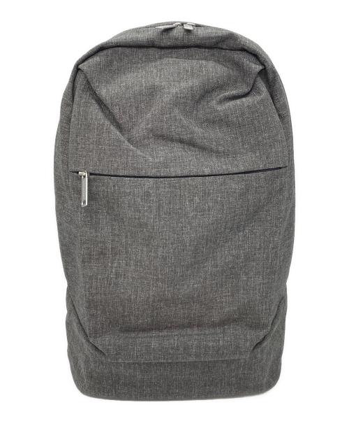 marimekko（マリメッコ）marimekko (マリメッコ) コルッテリ KORTTELI CITY BACKPACK グレー サイズ:実寸参照の古着・服飾アイテム