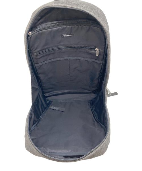 marimekko（マリメッコ）marimekko (マリメッコ) コルッテリ KORTTELI CITY BACKPACK グレー サイズ:実寸参照の古着・服飾アイテム