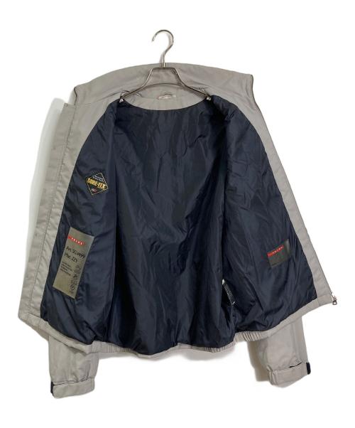 PRADA SPORTS（プラダスポーツ）PRADA SPORTS (プラダスポーツ) 03年 ゴアテックスロゴジップジャケット グレー サイズ:Mの古着・服飾アイテム