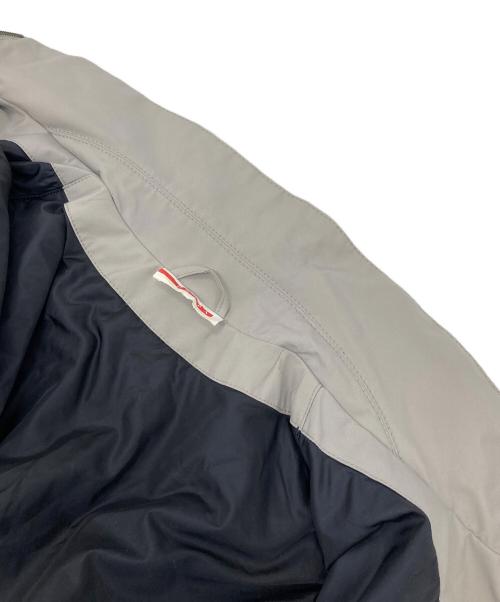 PRADA SPORTS（プラダスポーツ）PRADA SPORTS (プラダスポーツ) 03年 ゴアテックスロゴジップジャケット グレー サイズ:Mの古着・服飾アイテム