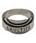 Jean Paul GAULTIER（ジャンポールゴルチェ）の古着「シルバーロゴリング　ゴルチエロゴリング　SILVER　JPG」