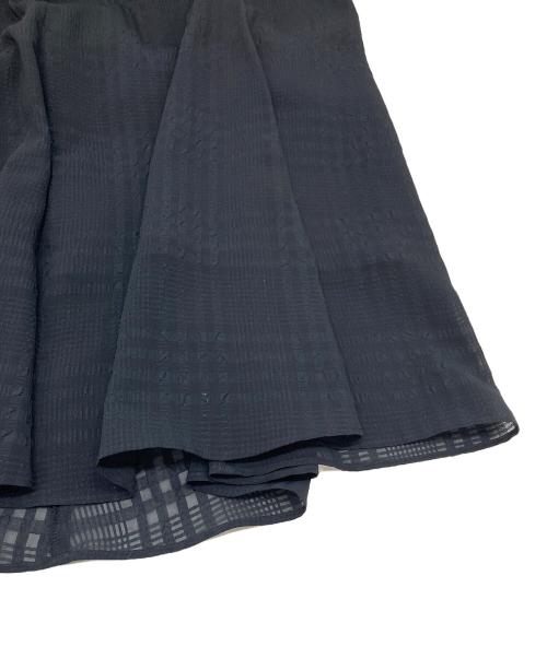 UNTITLED（アンタイトル）UNTITLED (アンタイトル) シアーチェック フレアスカート　ロングスカート　日本製 ブラック サイズ:42の古着・服飾アイテム