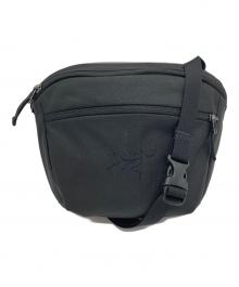 ARC'TERYX（アークテリクス）の古着「MANTIS 2 WAIST PACK  マンティス 2 ウエスト パック  ミニバッグ　ショルダーバッグ　スポーツ　アウトドア」｜ブラック