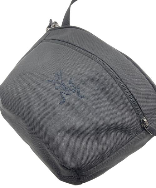 ARC'TERYX（アークテリクス）ARC'TERYX (アークテリクス) MANTIS 2 WAIST PACK  マンティス 2 ウエスト パック  ミニバッグ　ショルダーバッグ　スポーツ　アウトドア ブラック サイズ:実寸参照の古着・服飾アイテム