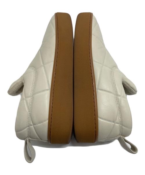 BOTTEGA VENETA（ボッテガベネタ）BOTTEGA VENETA (ボッテガベネタ) キルティングスリッポン　スニーカー アイボリー サイズ:35の古着・服飾アイテム