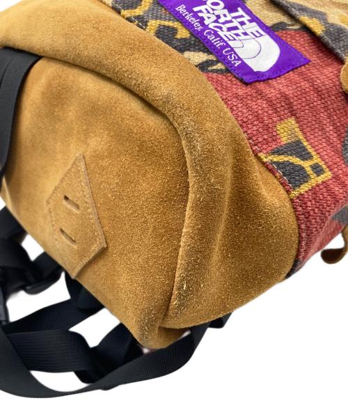 THE NORTHFACE PURPLELABEL（ザ・ノースフェイス パープルレーベル）THE NORTHFACE PURPLELABEL (ザ・ノースフェイス パープルレーベル) ネイティブ柄リュック　通勤 通学 仕事 出張 旅行 トラベル タウンユース レッド サイズ:実寸参照の古着・服飾アイテム