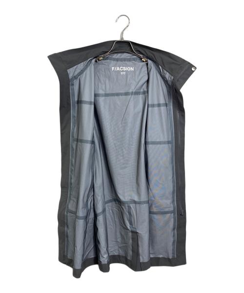F/ACSION（ファクション）F/ACSION (ファクション) スタイリッシュレインコート/ナイロンコート グレー サイズ:Mの古着・服飾アイテム