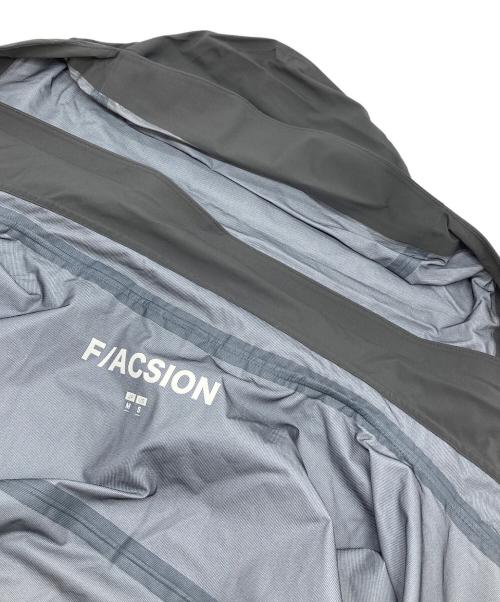 F/ACSION（ファクション）F/ACSION (ファクション) スタイリッシュレインコート/ナイロンコート グレー サイズ:Mの古着・服飾アイテム
