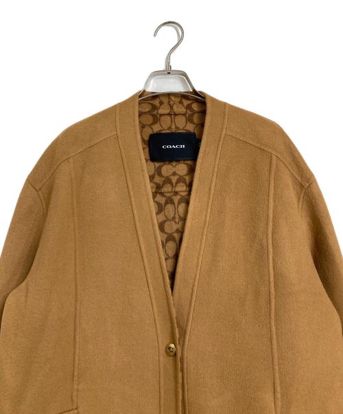 COACH（コーチ）COACH (コーチ) シグネチャー裏地ロゴボタンコート キャメル サイズ:Sの古着・服飾アイテム