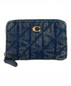 COACHコーチ）の古着「エッセンシャル スモール ジップ アラウンド カード ケース・ラブド デニム・キルティング」｜インディゴ