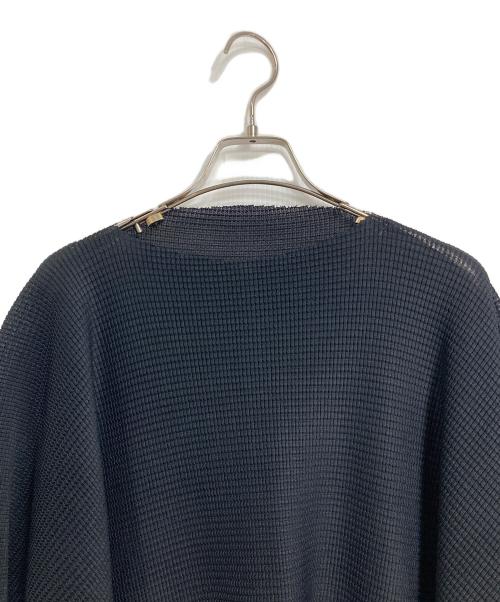me ISSEY MIYAKE（ミーイッセイ ミヤケ）me ISSEY MIYAKE (ミーイッセイ ミヤケ) ノースリーブカットソー　 ブラック サイズ:FREEの古着・服飾アイテム